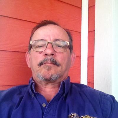 61yr.old dad fixin to retire. Bluedog Democrat. Oilfield industry. 100% caju n