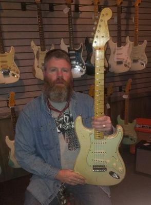 retired US ARMY NATIONAL GUARD. Tattoo collector. Struggling musician. struggling Catholic.