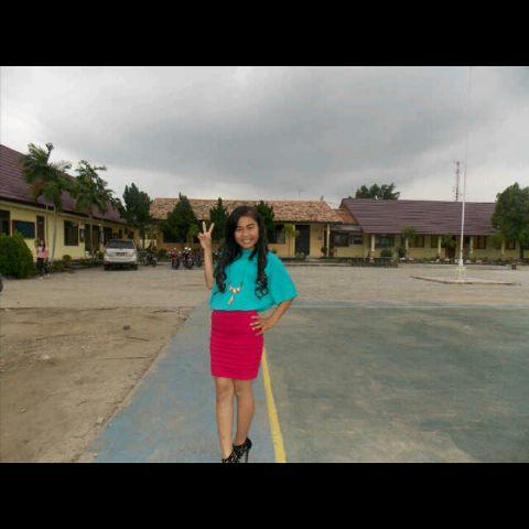 Keluargaku adalah rumah kecilku:*.aku sangat mencintai keluargaku:*.||30 april 1997||Sman 1 tanjung Raja