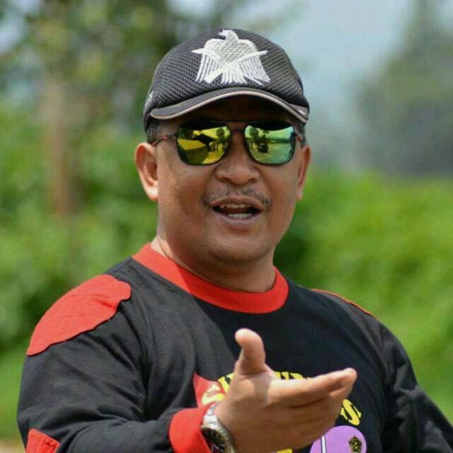 Owner Batara Putra Muda Group.. Produksi perkayuan, meubelair, rancang bangun Rumah, gedung, renovasi rumah,