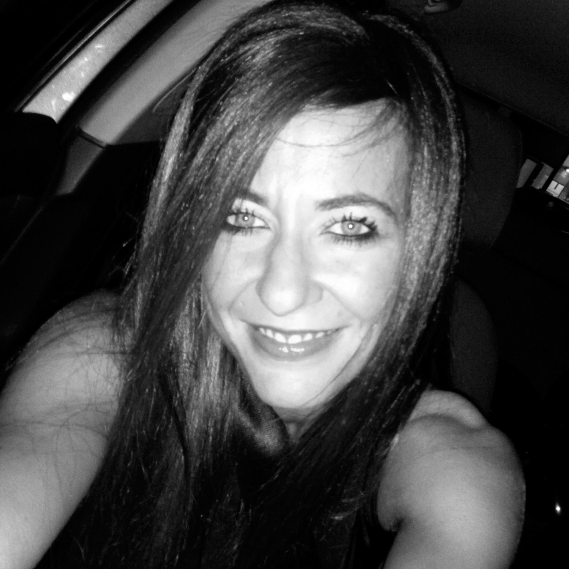 MartaMAdd's profile picture. Nasco a Milano nel 1977.
Periodo rivoluzionario che mi porterò nel DNA e nel sangue per tutta la vita. Scrittrice, grafica, fotografa. E forse anche altro.