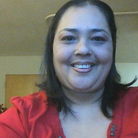 Soy una mujer humilde fiel a mis principios y creencias, amo a Dios y reconozco que sin el no se puede vivir.  Por tanto le sirvo y por su gracia soy pastora.