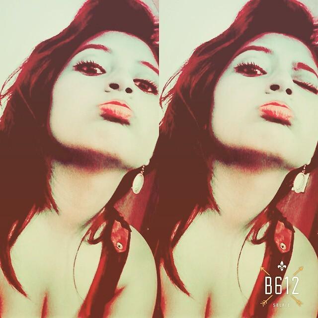 “Conóceme, y veras la diferencia entre quien soy y lo que te han contado.”MI VIDA ES DIOS :) Dulce, tierna, alegre, risueña. Esa soy Yo, Dios bendiga ami gente.