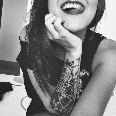Vcs n sabem quem eu sou, mas sabem como eu realmente gostaria de me expressar... // ajudem a divulgar