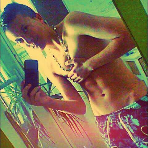 Lesbienne. 21 ans.