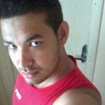 Romarinho_BH's profile picture. O homem não morre quando deixa de viver , mais sim quando deixa de amar♥