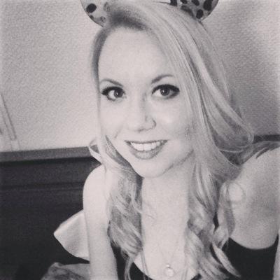 girlcalledB's profile picture. I'm just a girl, standing in front of a boy, in the wrong queue for the toilets