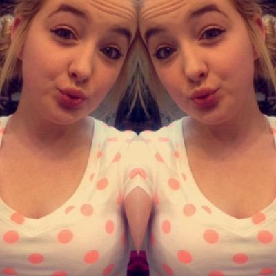 kcierra15's profile picture. 