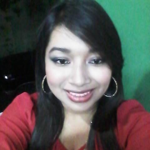 Gabbythow's profile picture. Conozco muy bien mi propia historia, por lo tanto, soy la única que puedo juzgarme, criticarme y aplaudirme cuando yo quiera.