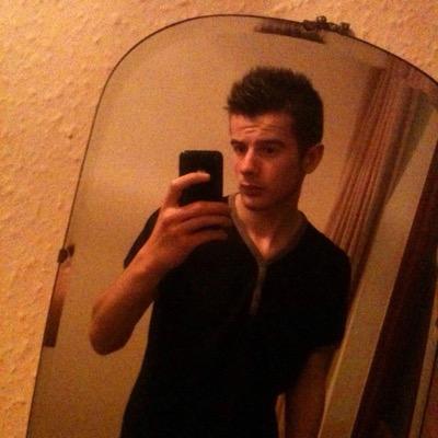 17 y/o Call of Duty Veteran. http://t.co/r1YyfA8Ug8 http://t.co/VP6wnTeajm http://t.co/RihD59XgGP @TeamEnVyUs Supporter. #AchievementHunter.