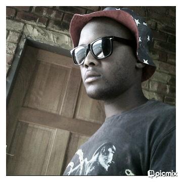 FistoDaiLLeSt's profile picture. Young  nigga from the hood tryin' to make it, born and raised in Pimville Soweto  adopted by the East Rand Get money is the mission  #Ohyea