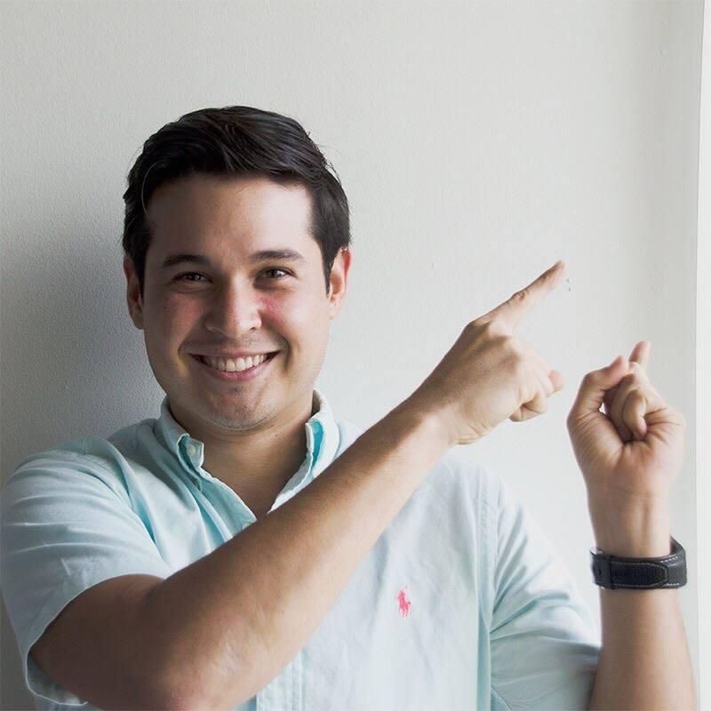 Fundador de @yayacomx y emprendedor de corazón.