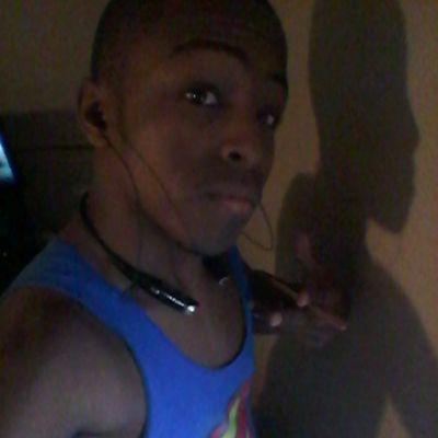 wasup eveybody this alex new twitter follow me and I follow back
