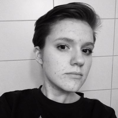 I'm just a sad and tired space traveler
Ketchup är döden