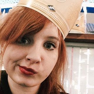 Amateur internet fanatic ; Proud beer advocate   Wannabe introvert  #  Student ,