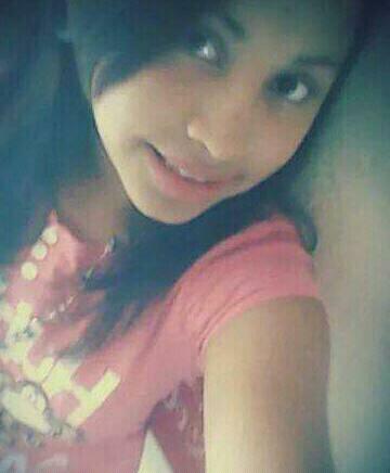 Karlytha_Garci's profile picture. Mientras tú me ignoras yo ignoro otras cosas, si asi de triste es esto.