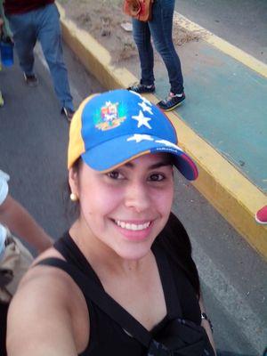 Madre modo ON,  luchadora, enamorada d la vida ♥ y 100% agradecida con Díos y mi Chinita  ♥ ♥ ♥