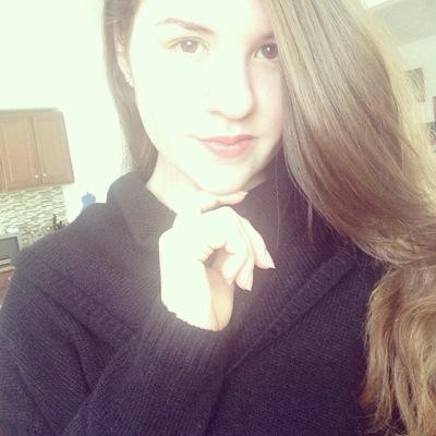 Katie Marie. 21 years young. Student. Quebecois. music enthusiast. lover of punk. proud Irish/French Canadian. 😘