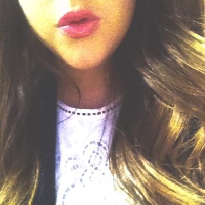 || new yorker || fashion enthusiast || j.crew addict || college student || christ follower || avi is me ||