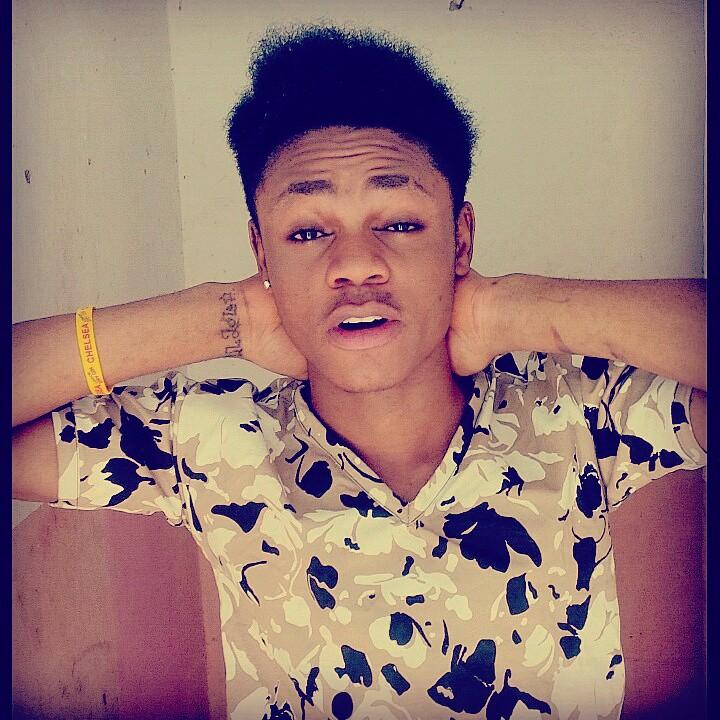 I owe my respect to those who Value me..I believe in those who stand for me..I smile with those who see my heart ..IG_ Emirate_stan