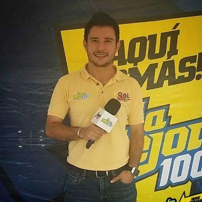 Locutor en la mejor 100.5, alegre, divertido y muy buena onda, escúchame de lunes a sabado de 7 a 10am