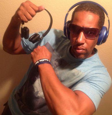 Host-TrueDaLyph Session with @Djearpeace835 C.E.O.TrueDaLyph ent #BigBoiPromo #WEMmanagement Truedalyphradio@yahoo.com