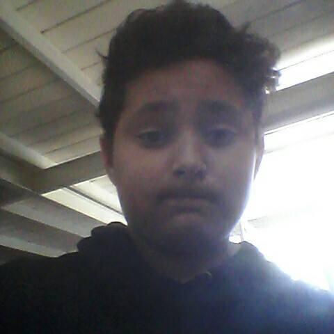 Intento Ser Bueno En VideoJuegos , Me Gusta El Futbol Y Musica De Genero Raps - Dubstep - Y Electronica (-.-)
