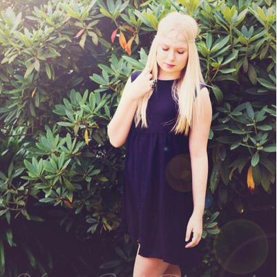 EllenRD's profile picture. Life is much better when you're laughing! ♥️