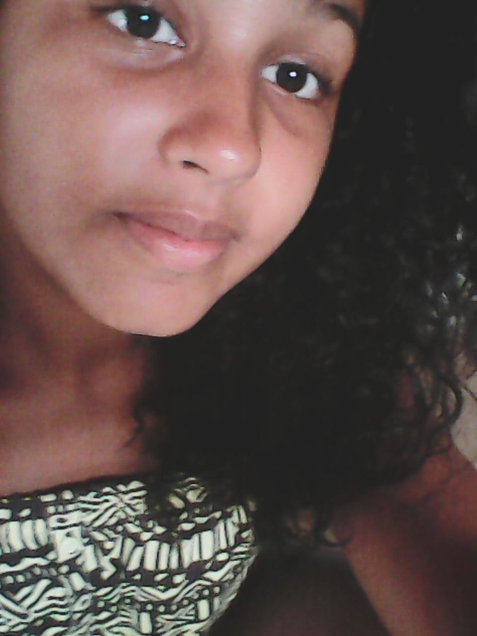 Se for pra sofrer iludida, prefiro sofrer sozinha
Rocher