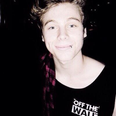 SPAM ACCOUNT #vote5sos 
@motaxhemmings !!
