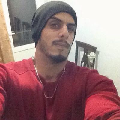 Hayatın yorgun, ama biz Allah'tan başka kimse var 
........
اناقة لسانك هيه ترجمة لاناقة فكرك فلا ترفع صوتك بل ارفع مستوى كلماتك