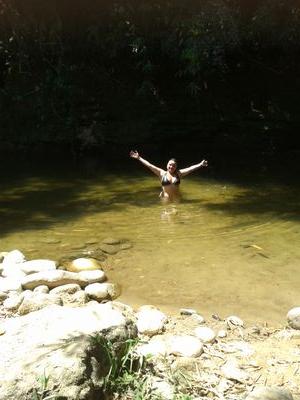 Aceito ir pra um lugar que o único barulho seja do mar.