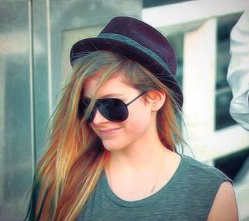 seg la  @Lavigne_boy obrigado ^^✌