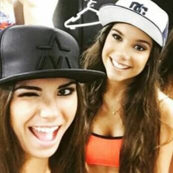 Muchas Gracias x Seguirnos Mafer y Meli Las Adoramos y Siempre las apoyaremos!! Son Las Mejores Queens♥