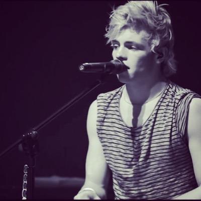 @officialR5 is my life so don't hate cause they are sucessfull..... and btw @rossR5 is #SEXY