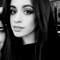 5helpfollows's profile picture. 