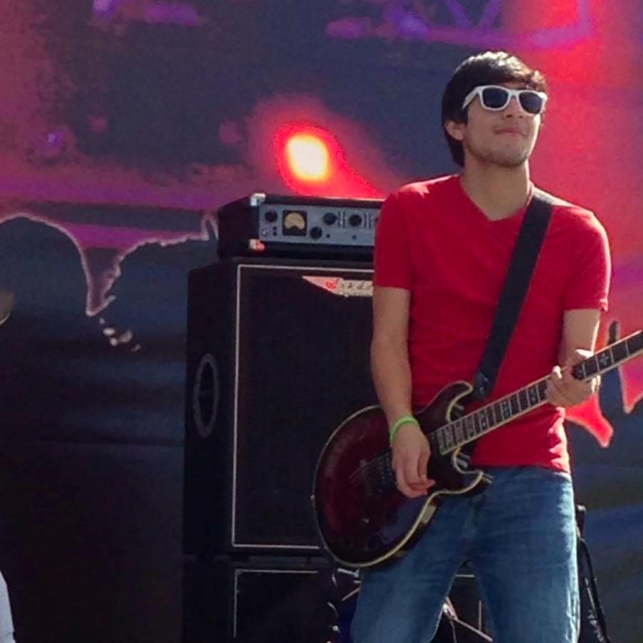 bassist for in case it rains
