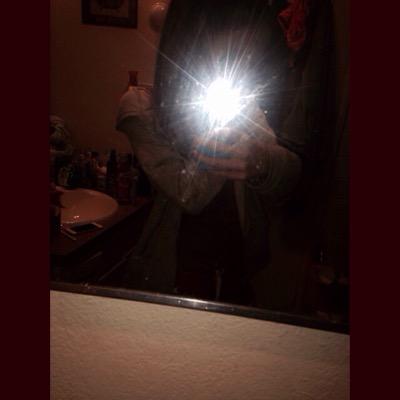 − everyone leaves me ♡