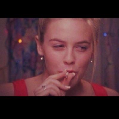 20yearOldHelen's profile picture. I'm a sexually active stoner girl in her 20's who has interests in food (duh), art, scientific discovery, & all things wonderful. Sign me up for Mars!