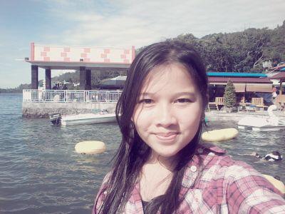 i am me and i proud of it ! be ur self, guys^^
