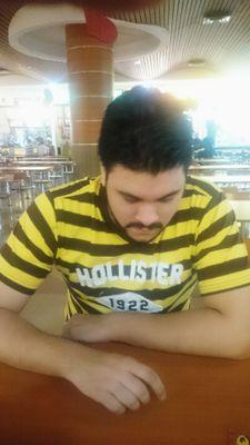 Luiguiafanador's profile picture. Un ser humano del común.