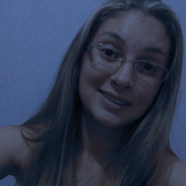 Entre o certo e o errado eu fico com aquele que me faz feliz ♥