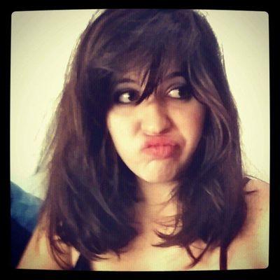 Amiruxa's profile picture. Hago aviones que nunca saben volar y si llueve siempre me mojo los pies.
A veces dibujo para huir a otro mundo.