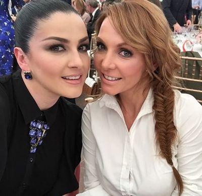 Holly_Days_ov7's profile picture. @LidiaAvila y @ErikaZaba (Holly_Days)  Adm: @AnaSernaTovar @Cami_ok TW creado el 13/09/11 (cumple de la china) =) nuestro presi @oscarschwebel Yeah!!