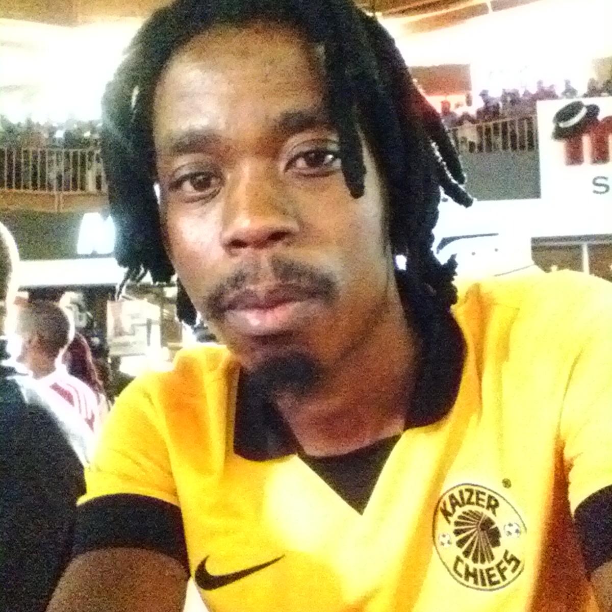 The man behind the jams..I'm a chiefs/man city and metro fm fan I beloved the man above.