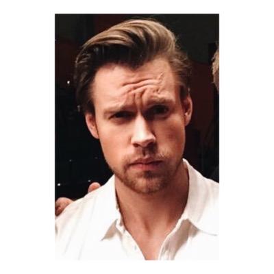 overstreetfaux's profile picture. I do impressions on the beach while eating food. Always. I love Dianna.