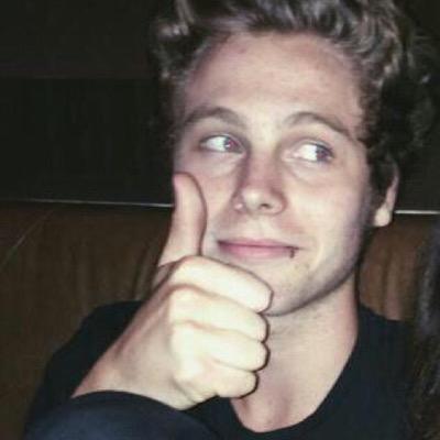 account dedicated to the most beautiful Luke girls in the world. Luke loves you angel❤️