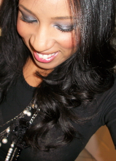 wife. mom. beauty blogger. mind/body fitness practitioner. clean eater. reader. tea-sipper. lover of all things girly + fabulous!