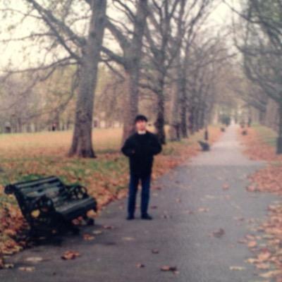 １6年前にうつ病に罹患し、寛解して今に至る。重度うつ病からのサバイバー。精神疾患者に社会的保障を。精神疾患者に再出発の道を。メンタルケアにもっと社会的な関心を。流れ星が好き。 僕の日常アカ→@gt0wtIKp58cgTWg