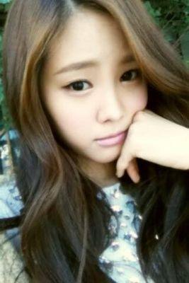 oktavia133's profile picture. 